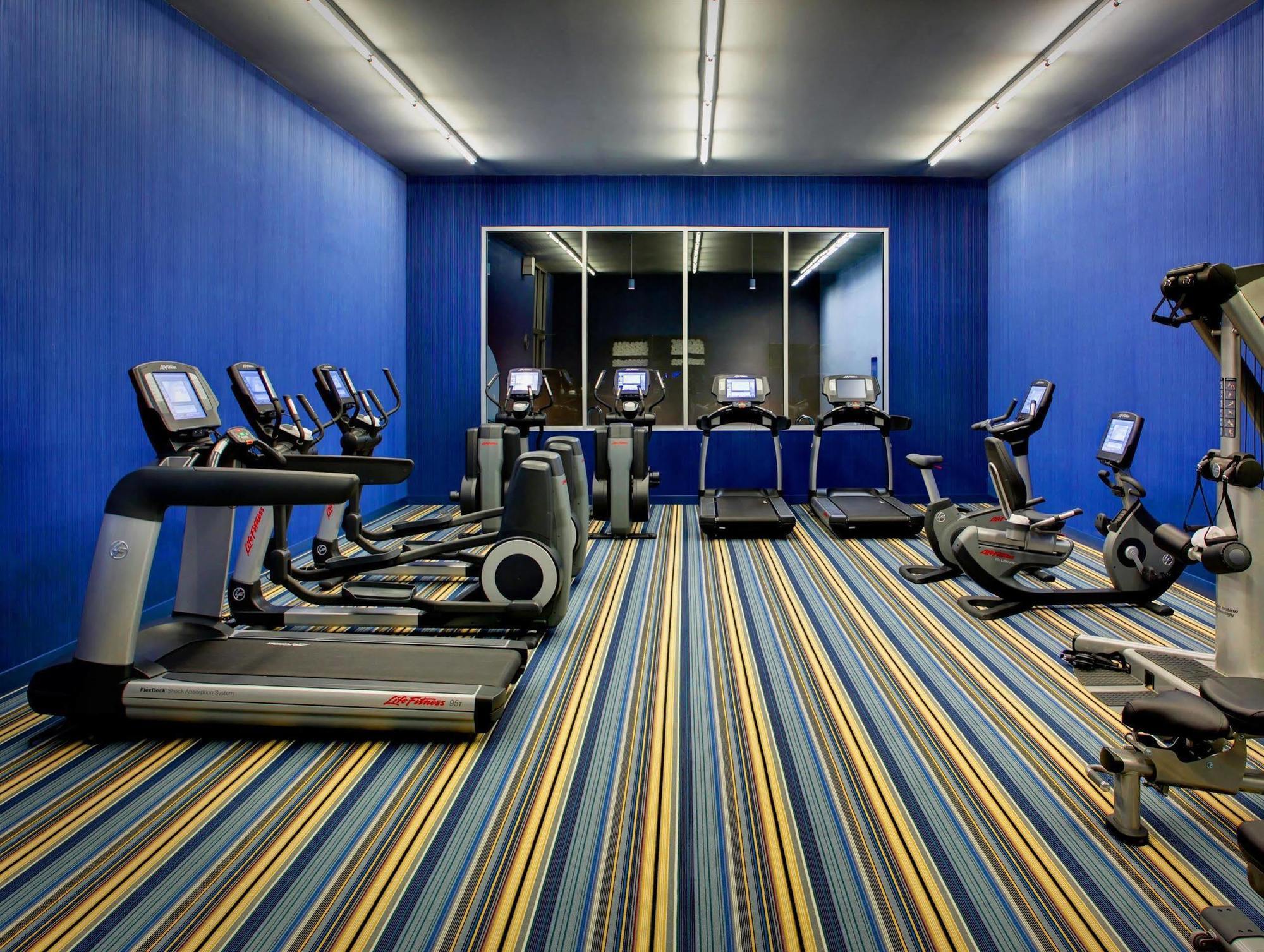 Aloft Leawood-Оверленд Парк Экстерьер фото